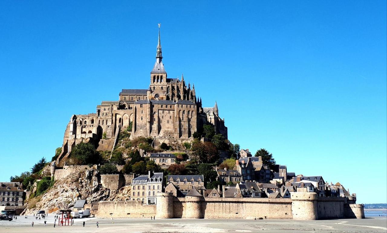 L' Anpeg, Gite Dans Le Cotentin Jusqu'A 8 Personnes Besneville ภายนอก รูปภาพ